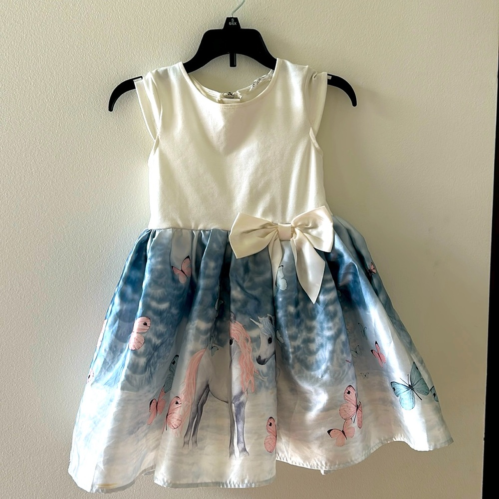 🌸 H&M Girls’ Unicorn Dress, Size 4-6 🌸